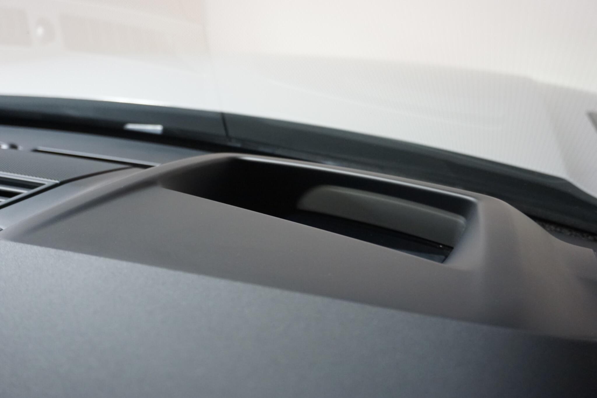 Land Rover Range Rover Sport 3.0 D300 MHEV Dynamic SE SUV 5dr Diesel Auto 4WD Euro 6 (s/s) (300 ps)